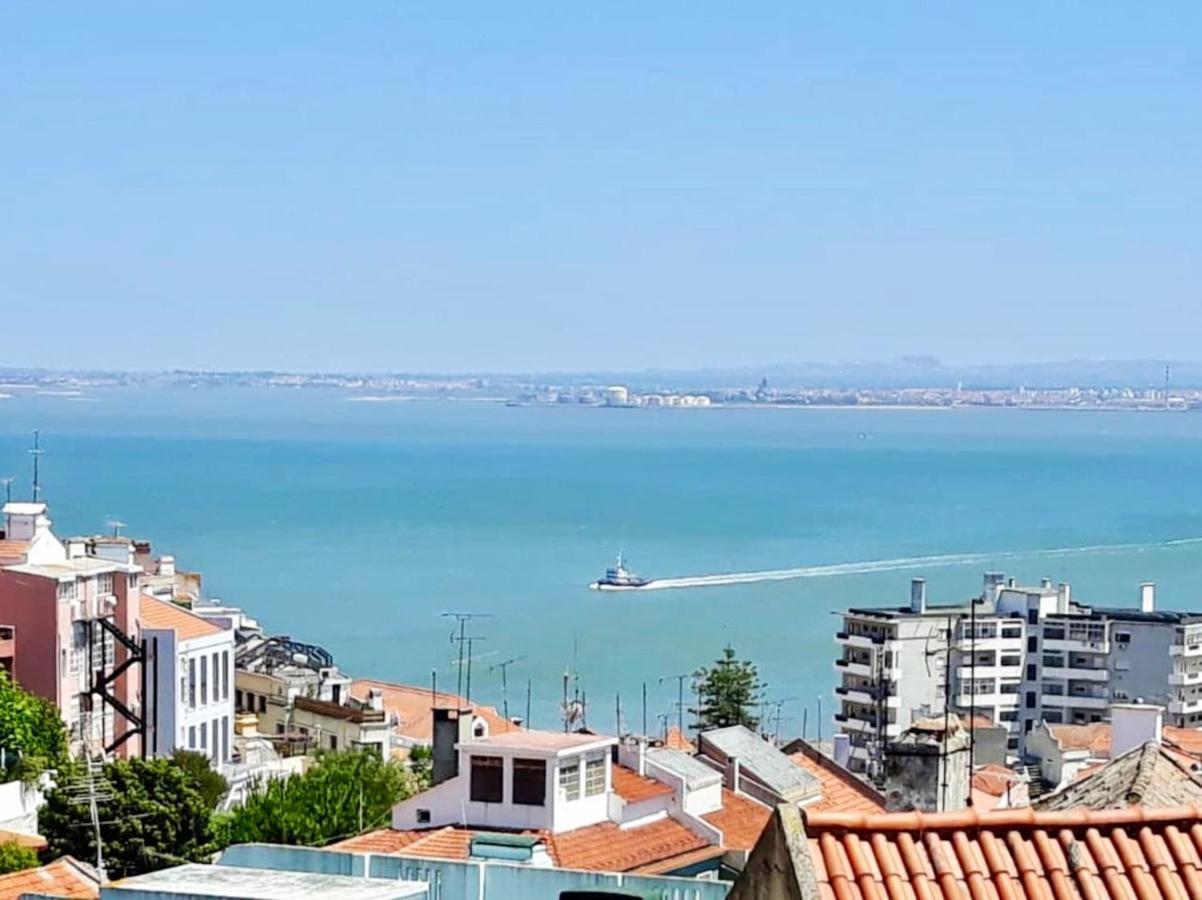 Comfortable Apartment With Balcony And Sea View In Lisbon 50 M² Екстериор снимка